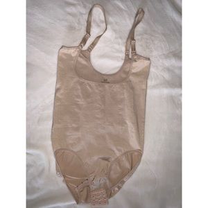 Stretch Shape Wear, New.